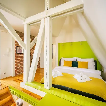 Luxurious Parizska Apt With View Appartement