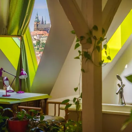 דירה Luxurious Parizska Apt With View פראג