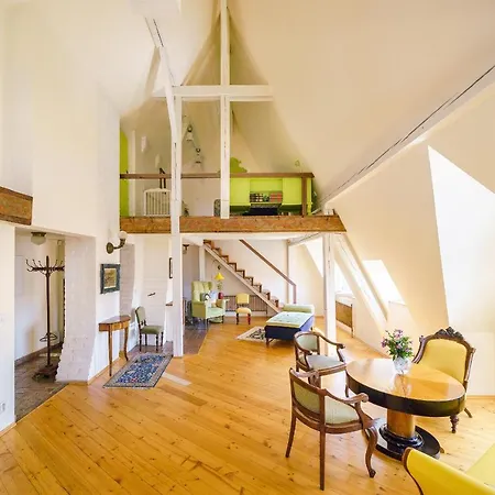 Luxurious Parizska Apt With View פראג